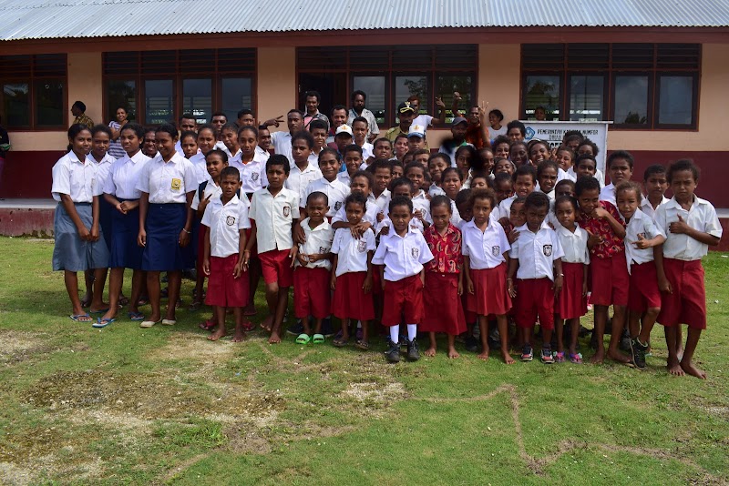 Foto dan Aktivitas Sekolah SD di Biak Numfor