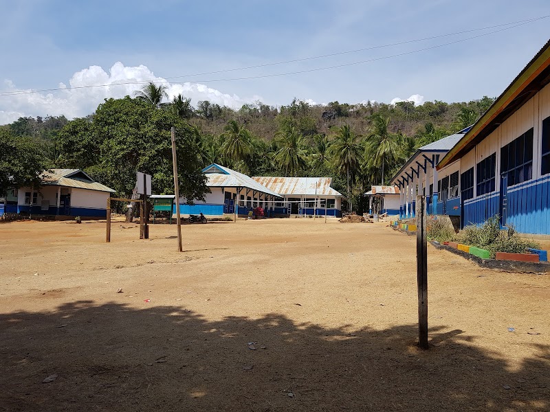 Foto dan Aktivitas Sekolah SD di Bombana