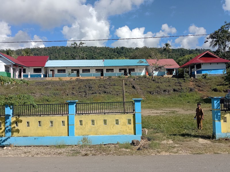 Foto dan Aktivitas Sekolah SD di Buton