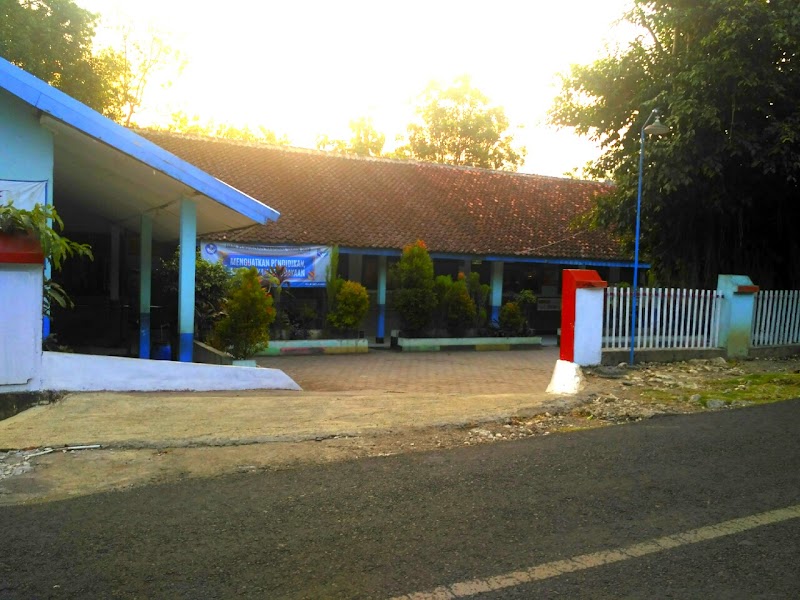 Foto dan Aktivitas Sekolah SD di Gunung Kidul