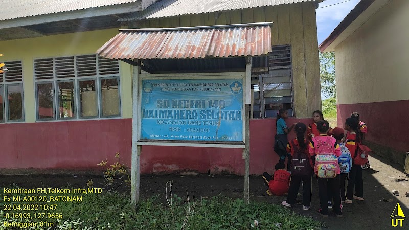 Foto dan Aktivitas Sekolah SD di Halmahera Selatan