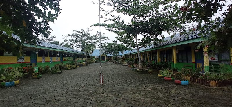 Foto dan Aktivitas Sekolah SD di Hulu Sungai Utara