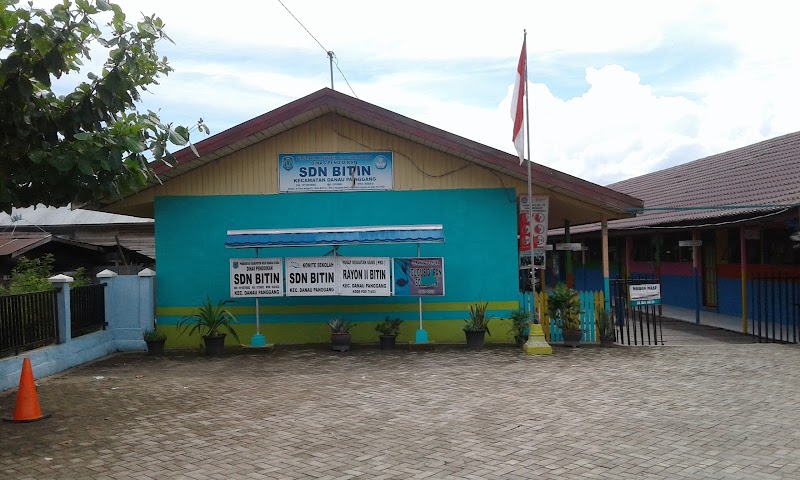 Foto dan Aktivitas Sekolah SD di Hulu Sungai Utara