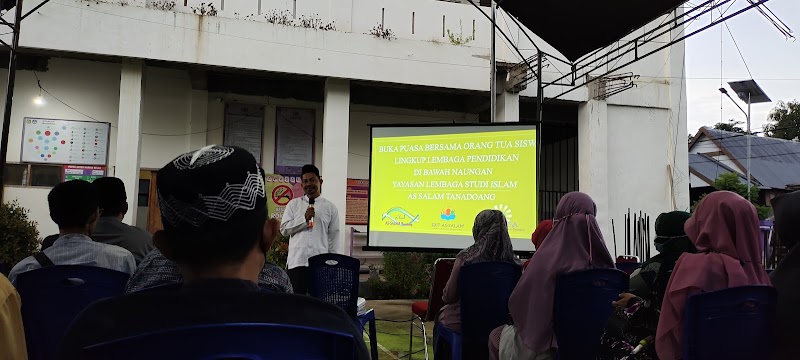 Foto dan Aktivitas Sekolah SD di Kepulauan Selayar