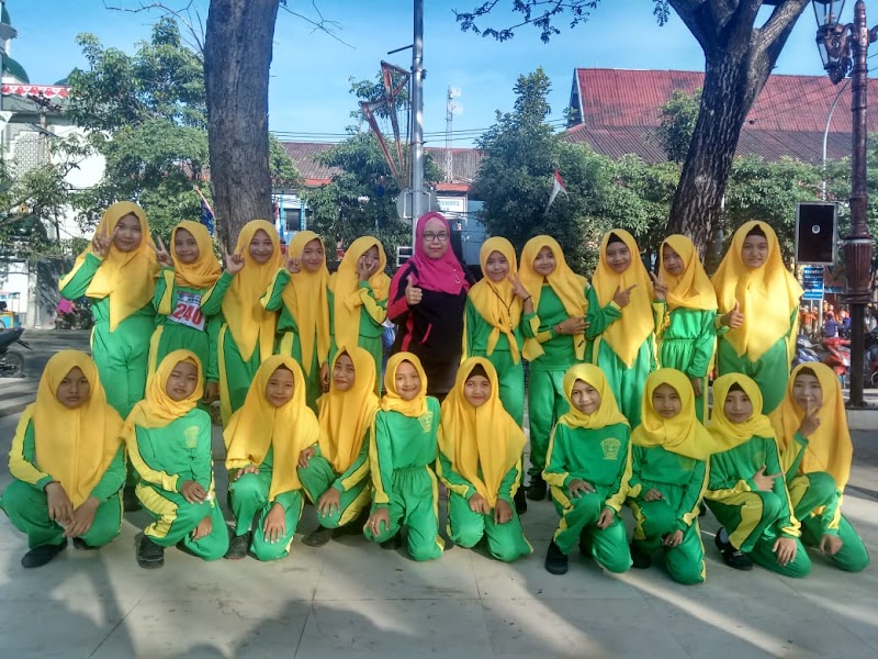 Foto dan Aktivitas Sekolah SD di Lamongan