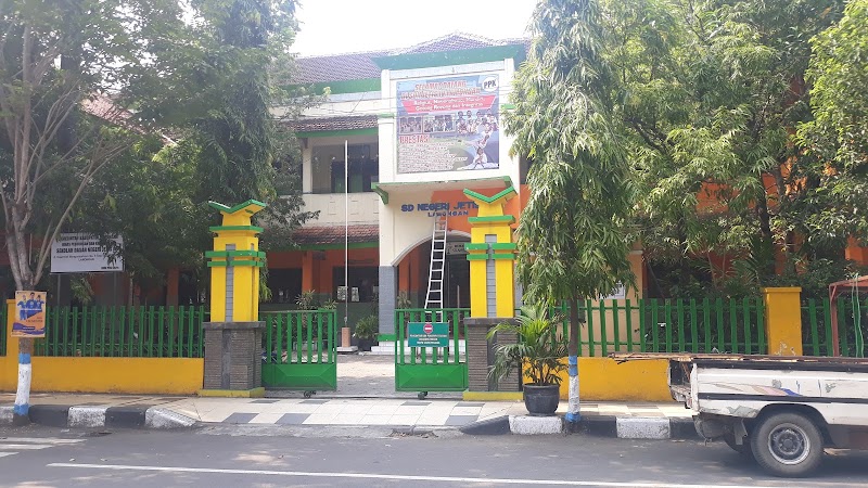 Foto dan Aktivitas Sekolah SD di Lamongan