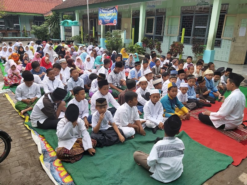 Foto dan Aktivitas Sekolah SD di Mojokerto