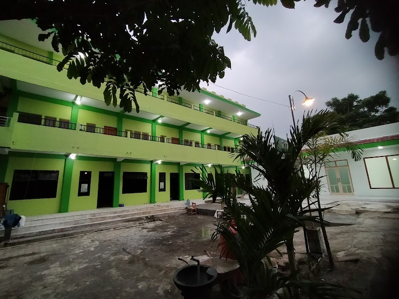 Foto dan Aktivitas Sekolah SD di Ngawi