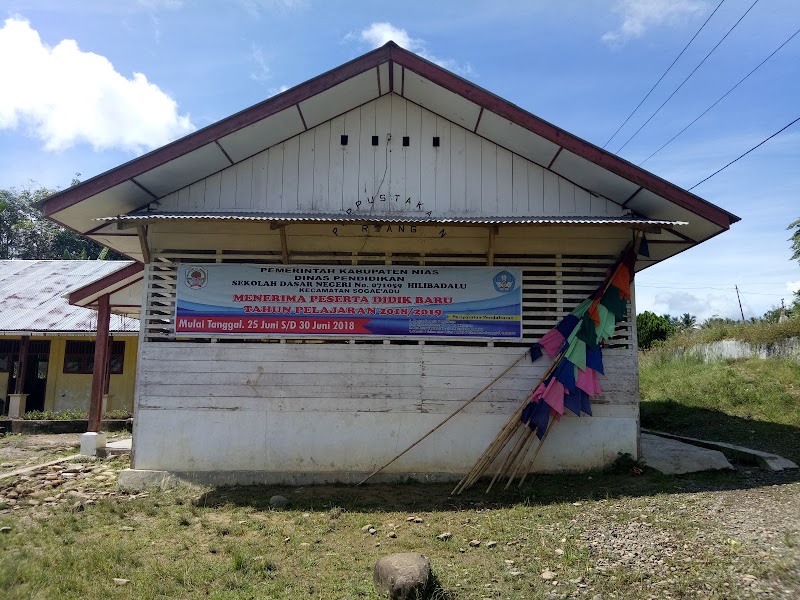 Foto dan Aktivitas Sekolah SD di Nias