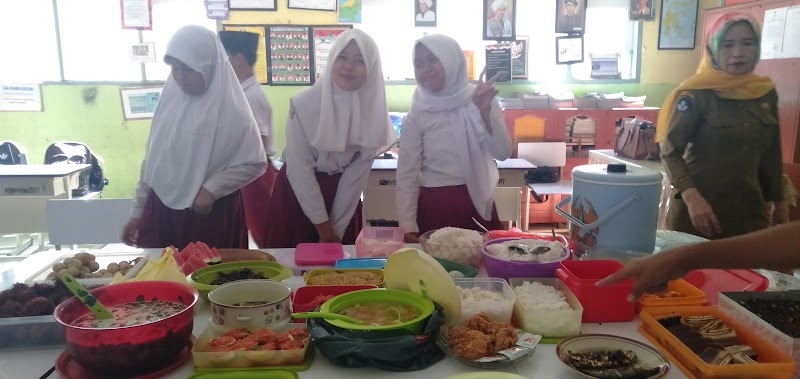 Foto dan Aktivitas Sekolah SD di Palu