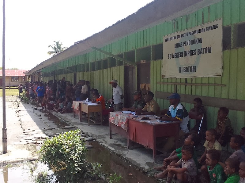 Foto dan Aktivitas Sekolah SD di Pegunungan Bintang