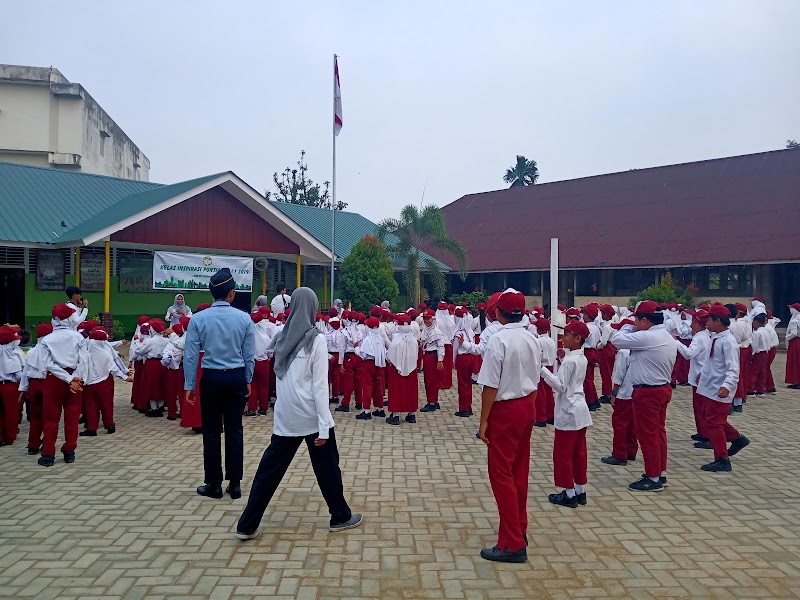 Foto dan Aktivitas Sekolah SD di Pontianak