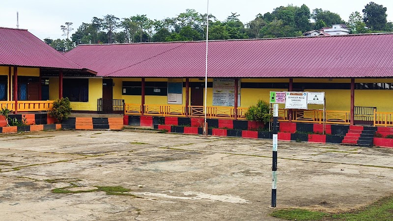 Foto dan Aktivitas Sekolah SD di Sanggau