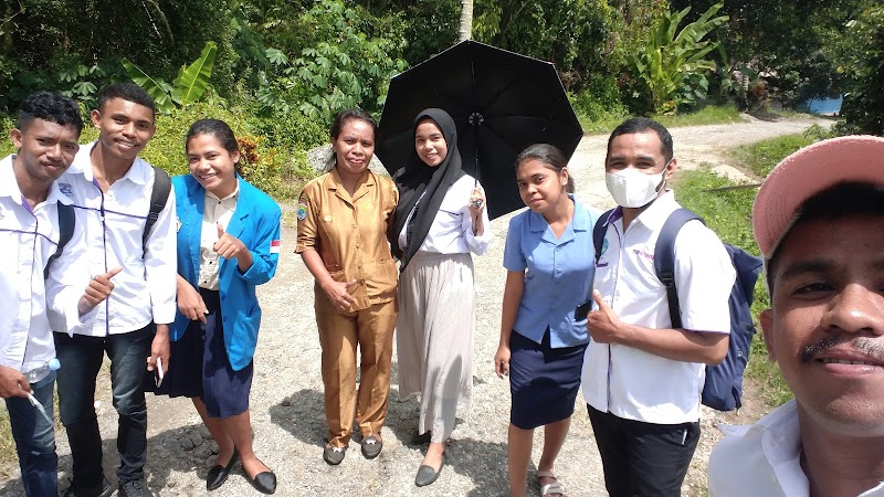 Foto dan Aktivitas Sekolah SD di Seram Bagian Barat