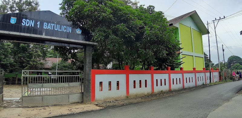 Foto dan Aktivitas Sekolah SD di Tanah Bumbu