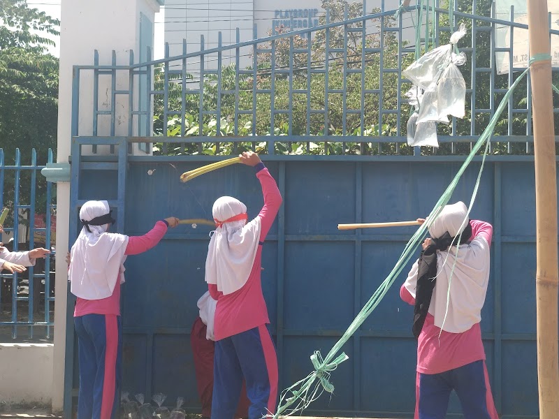 Foto dan Aktivitas Sekolah SD di Tegal