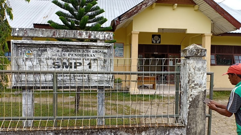 Foto SMP di Kab. Aceh Singkil