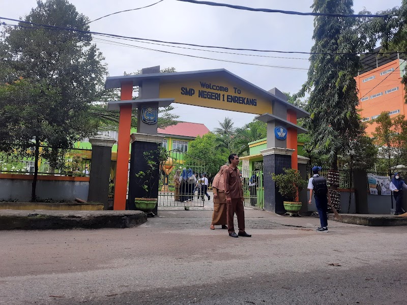 Foto SMP di Kab. Enrekang