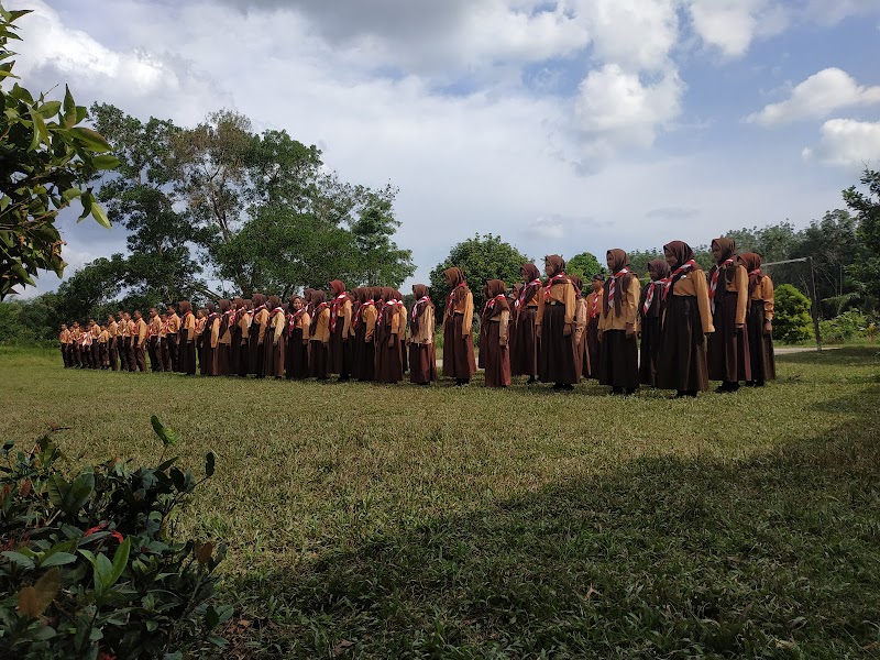 Foto SMP di Kab. Kayong Utara