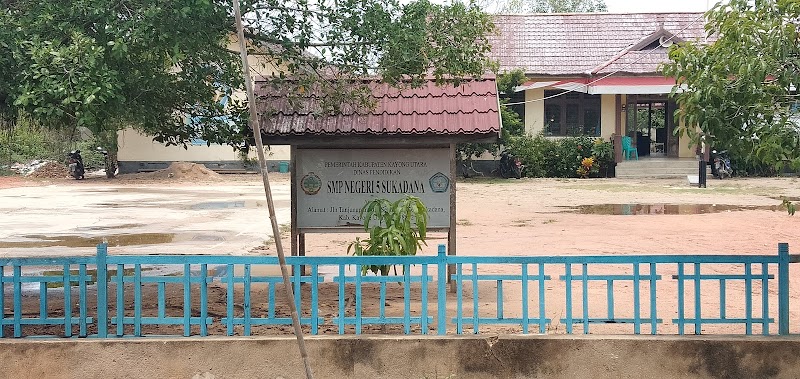 Foto SMP di Kab. Kayong Utara