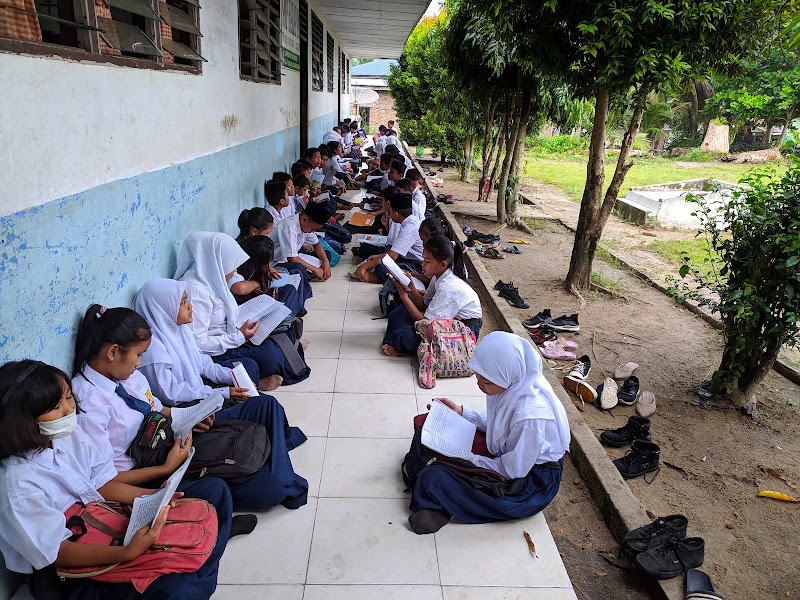 Foto SMP di Kab. Labuhan Batu Utara