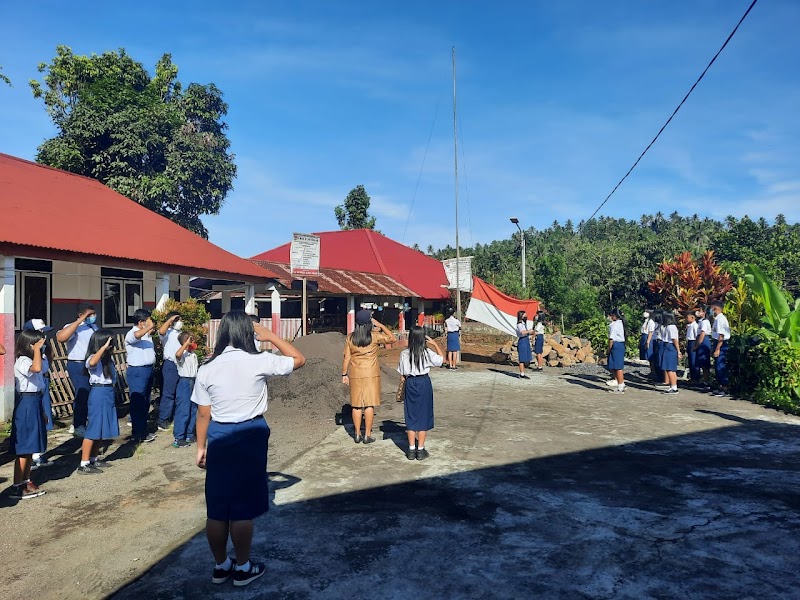 Foto SMP di Kab. Minahasa Tenggara