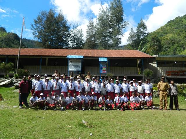 Foto SMP di kab. Puncak