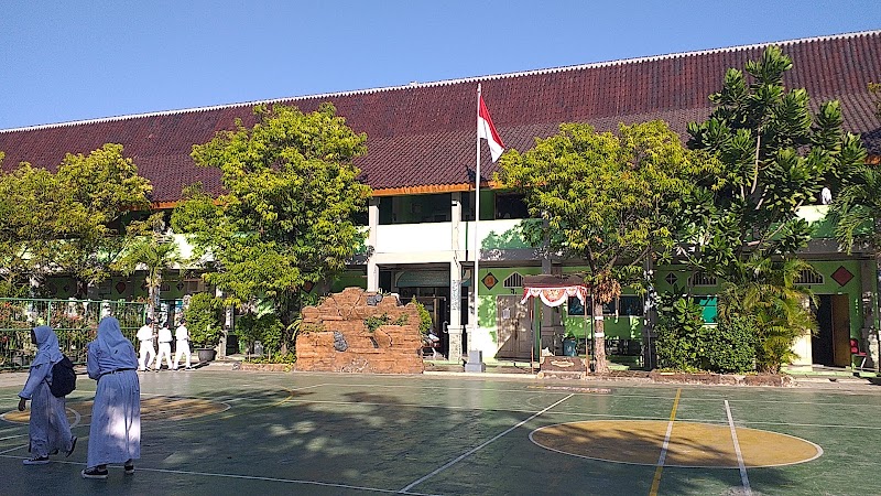 Foto SMP di Kota Cirebon