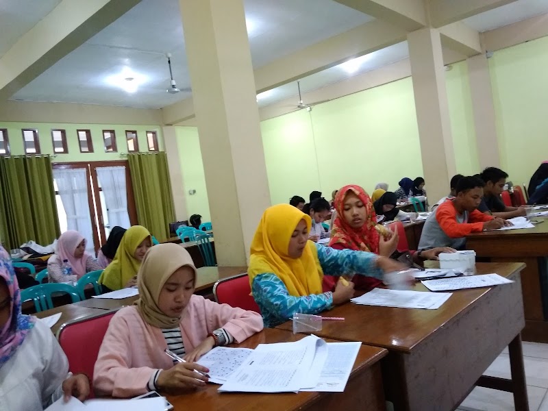 BEC Kursus Bhs Inggris Bojonegoro (2) in Kab. Bojonegoro