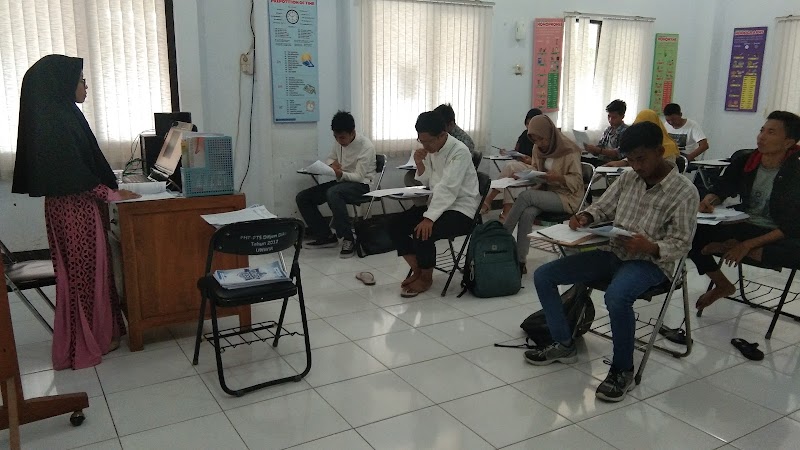 Bravery english course (2) in Kab. Indramayu