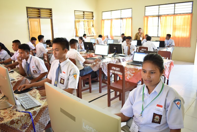 Daftar SMK Terbaik (1) in Kab. Buru