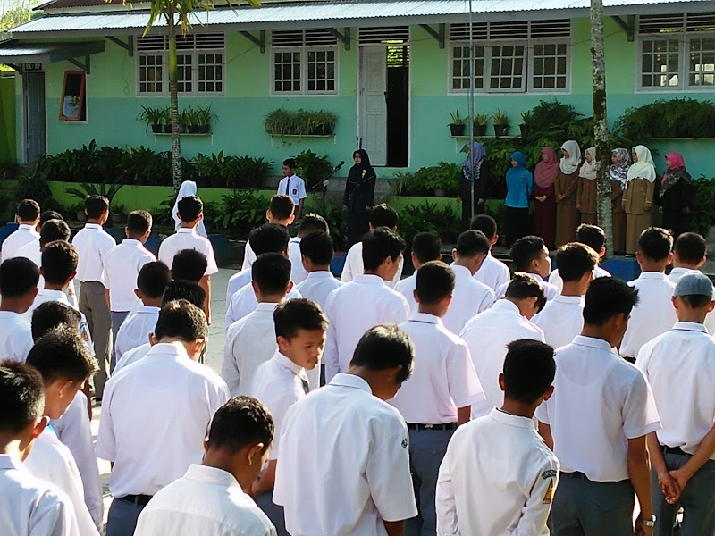 Daftar SMK Terbaik (1) in Kota Padangpanjang