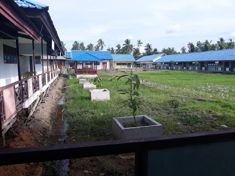 Daftar SMK Terbaik (2) in Kab. Kayong Utara