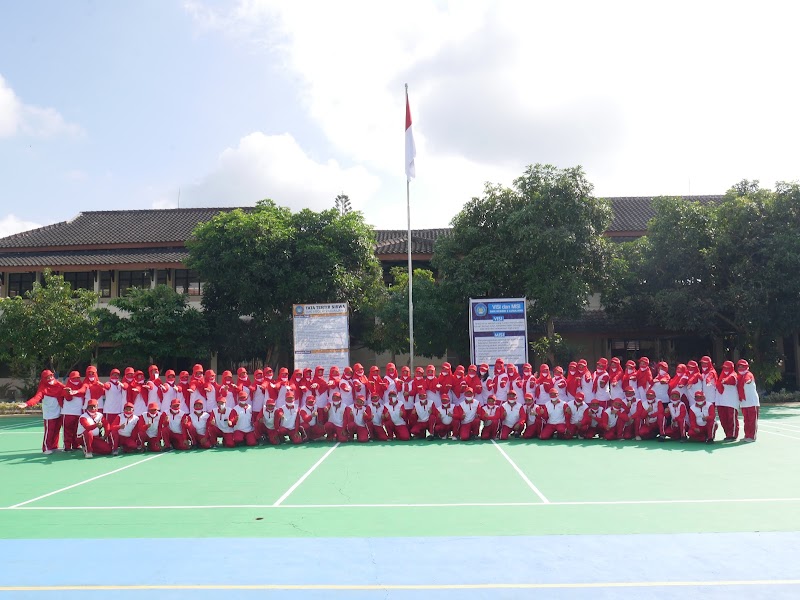 Daftar SMK Terbaik (2) in Kab. Lumajang