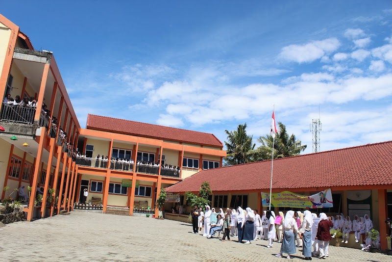 Daftar SMK Terbaik (2) in Kota Magelang