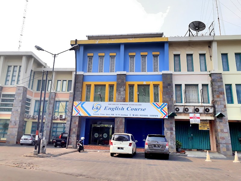 EF Pakuwon Mall (PTC) Kursus Bahasa Inggris (2) in Kota Surabaya