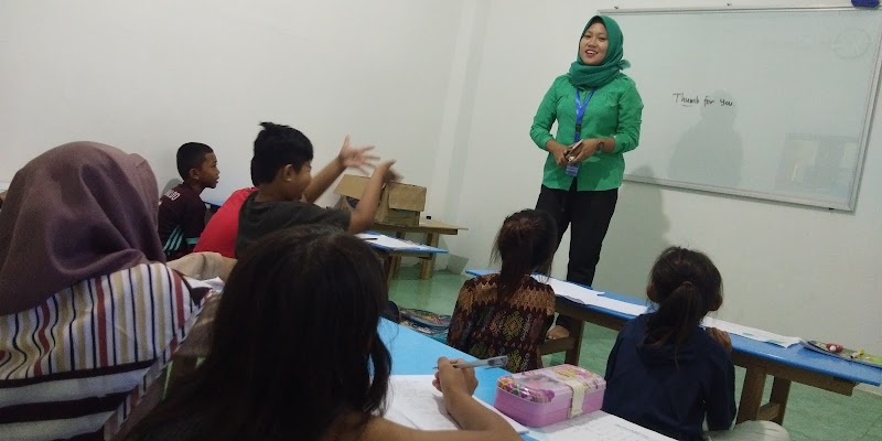 ELZ English Learning Zone (2) in Kab. Barru