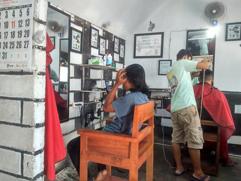 Hadi Barbershop (1) in Kab. Pacitan