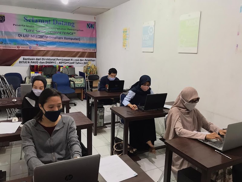 Jasa Desain Grafis dan Video Editing Depok (2) in Kota Depok