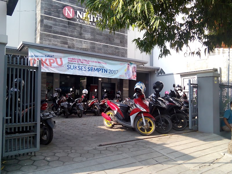 Kantor Cabang Neutron Yogyakarta Tegal (1) in Kota Tegal