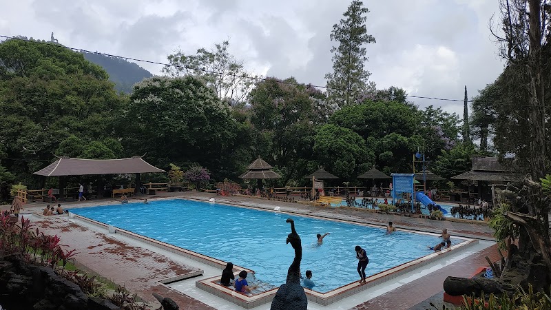 Kolam Renang Songgoriti (1) in Kota Batu