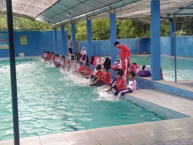 Kolam Renang Tirta Indah II (1) in Kota Kediri