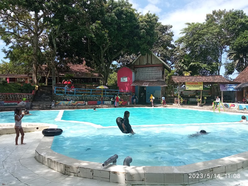 Kolam Renang Wisata Osing Kemiren Glagah Banyuwangi (1) in Kab. Banyuwangi