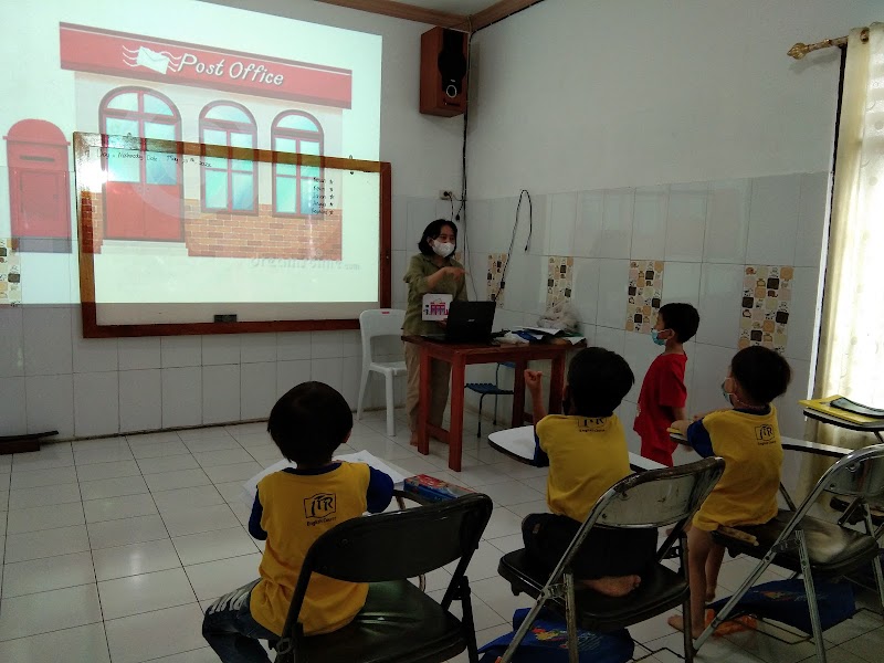 Kursus bahasa Inggris i-tutor.net Banyuwangi (1) in Kab. Banyuwangi