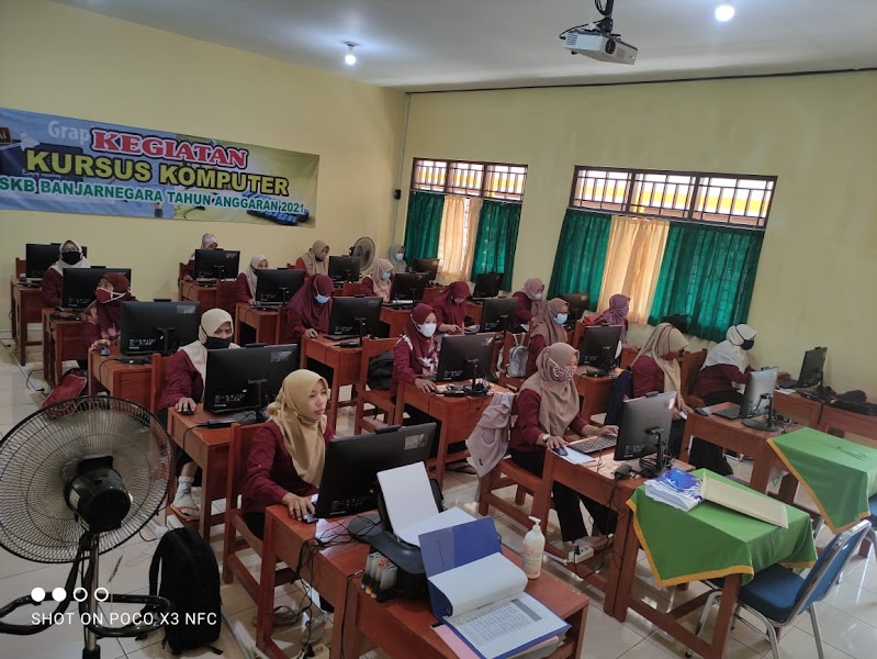 Kursus Menjahit Enny (2) in Kab. Banjarnegara