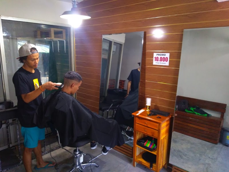 Kursus Potong Rambut BL BarbershopSchool Semarang (2) in Kab. Demak