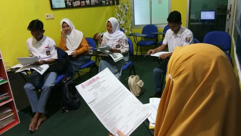 Lembaga Kursus Bahasa Inggris LABiRIN Indramayu (2) in Kab. Indramayu