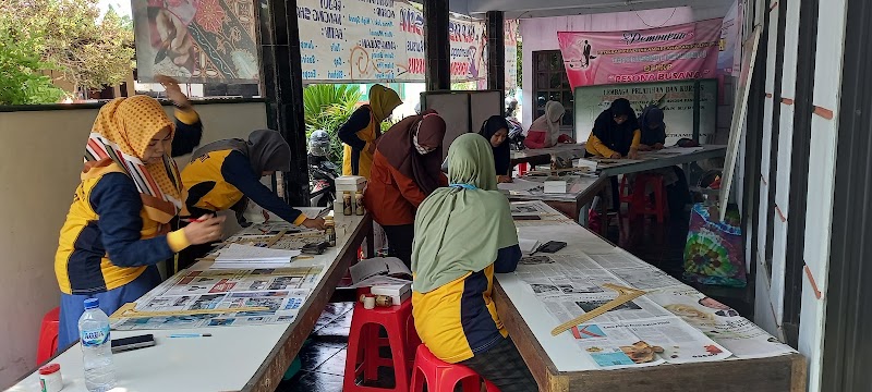 Pesona busana (1) in Kab. Sampang