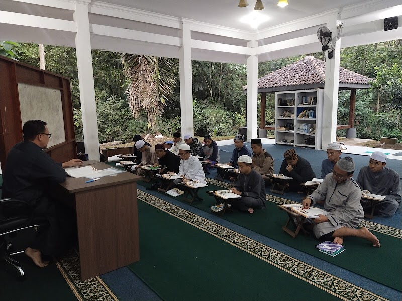 Pondok Modern Darussalam Gontor Putri Kampus 2 (2) in Kab. Ngawi