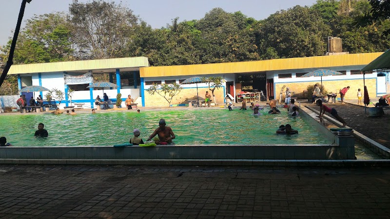 Royal Swimming Pool Mojokerto (2) in Kota Mojokerto